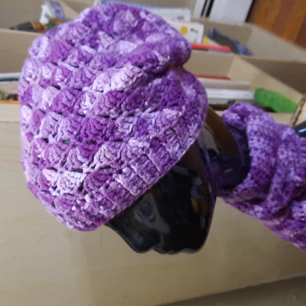 2 PC HANDCRAFTED KNITTED PURPLE MARBLED BEANIE HAT AND MATCHING SCARF NE… - Picture 2 of 9